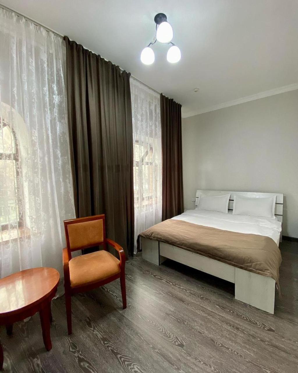 Deluxe Spa-Hotel Ust-Kamenogorsk Ngoại thất bức ảnh